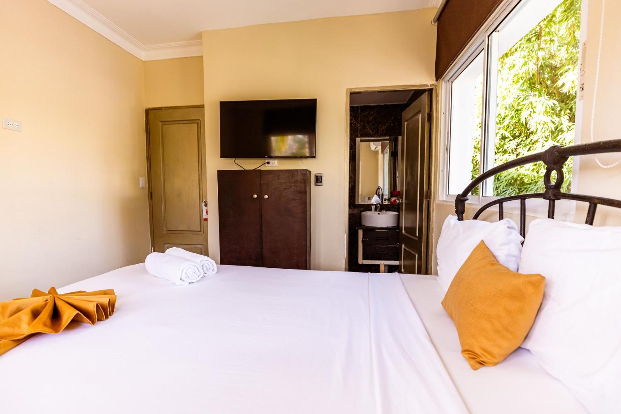 Hostal Las Rosas De פונטה קאנה מראה חיצוני תמונה